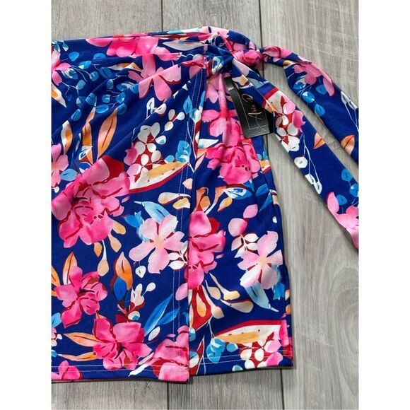 Boutique Hawaiian floral wraparound miniskirt size S - Picture 2 of 6